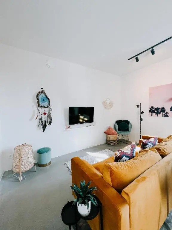 Modern & warm appartement 1-4 pers. (main floor)