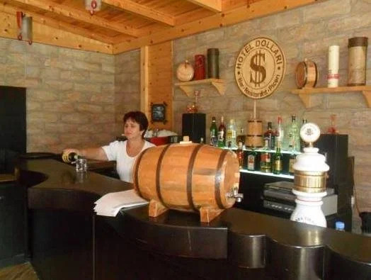 Hotel Dollari