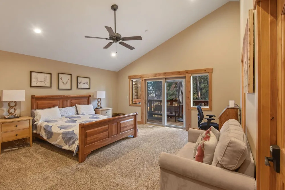 Pine Haven w/ Hot Tub, Walk to Beach - Near Skiing home