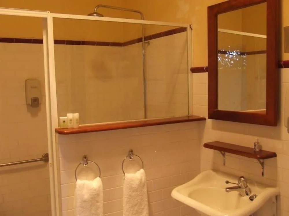 Lindsay House Guest House