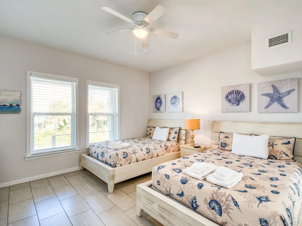 5447 Saint Augustine - 7 Br Home