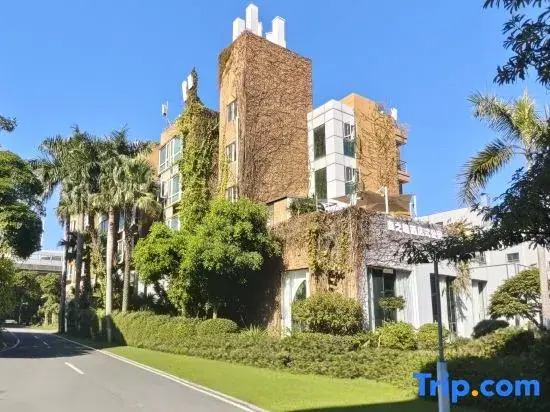 "The Land of the Forest" apartment hotel