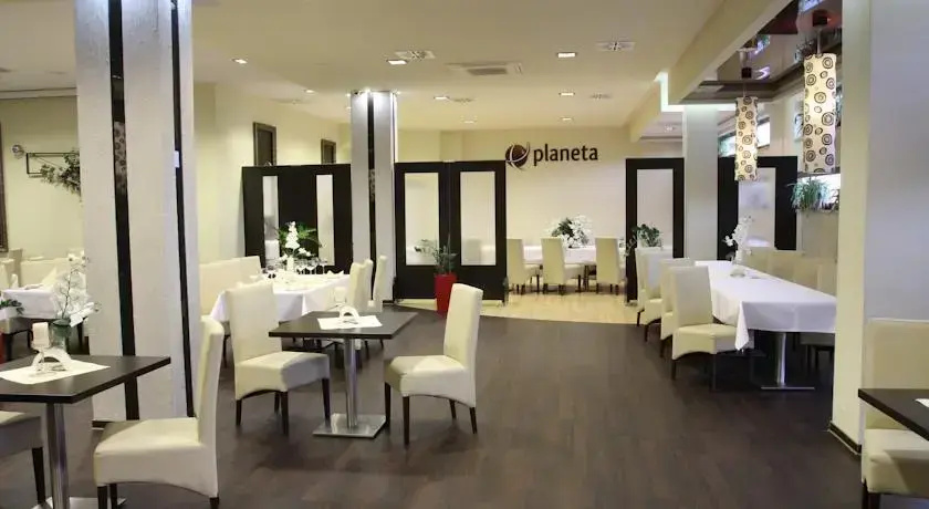 QUEST HOTEL - dawniej Hotel Planeta