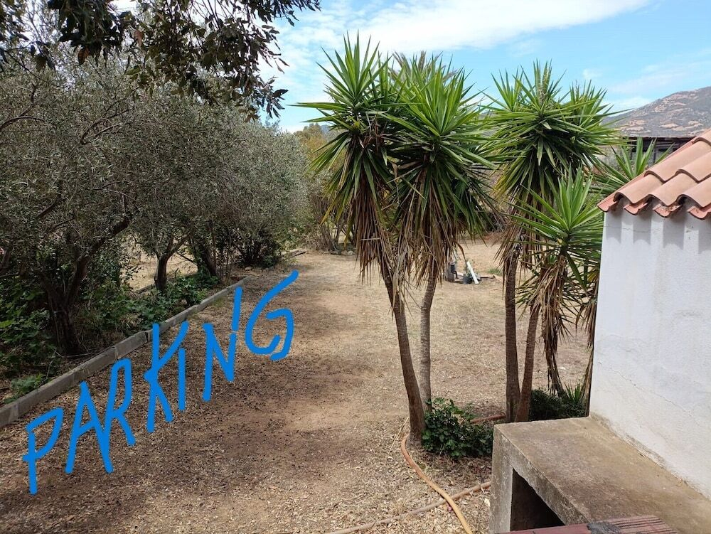 Tertenia 100 sq m on the 1st floor 3 min from the sea and fully fenced garden