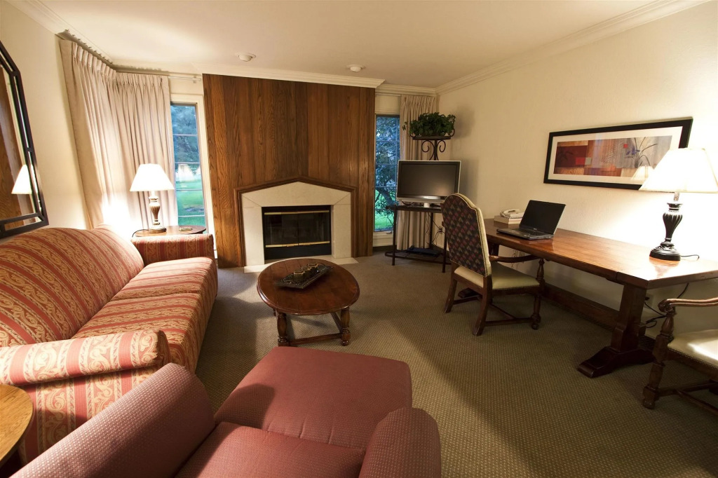The Inn at Tallgrass