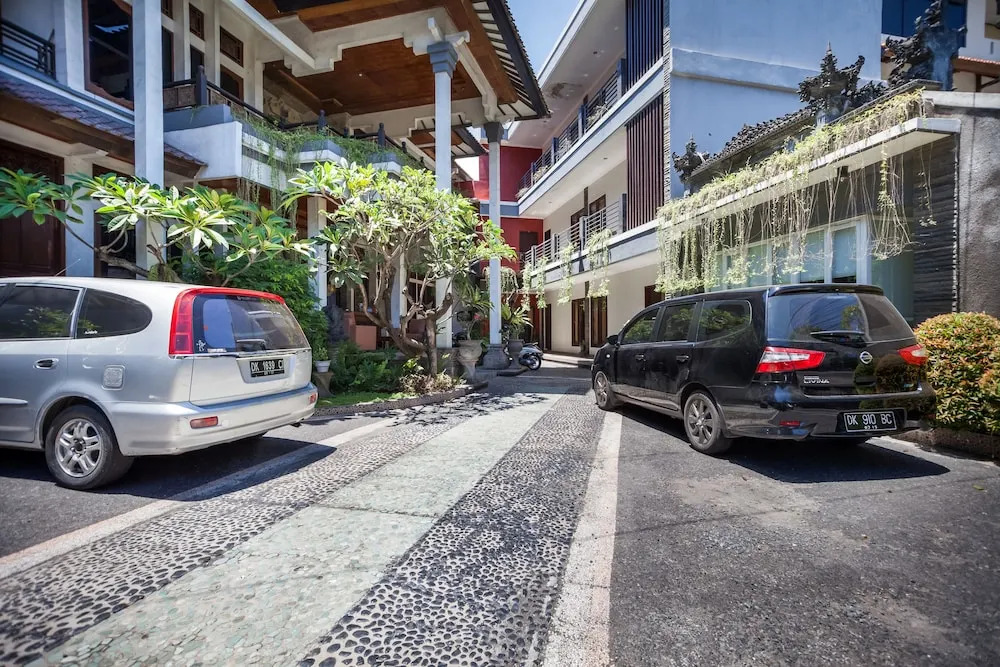 RedDoorz near Ngurah Rai Airport 2