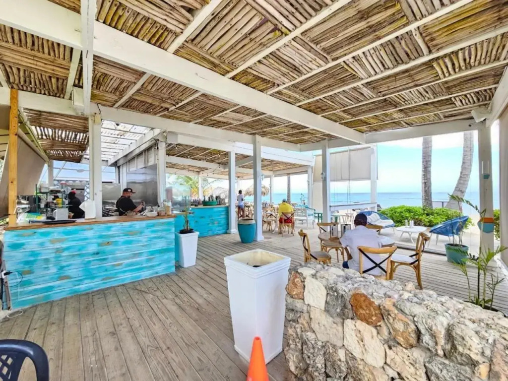 1 BDR Private Beach Access at Los Corales Punta Cana