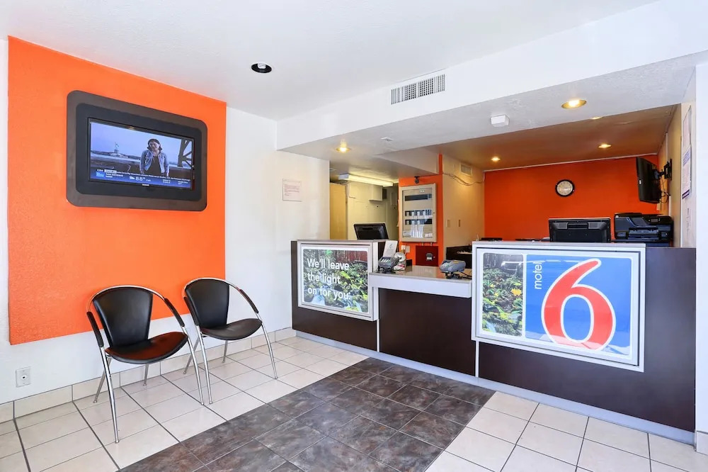Motel 6 Pittsburg
