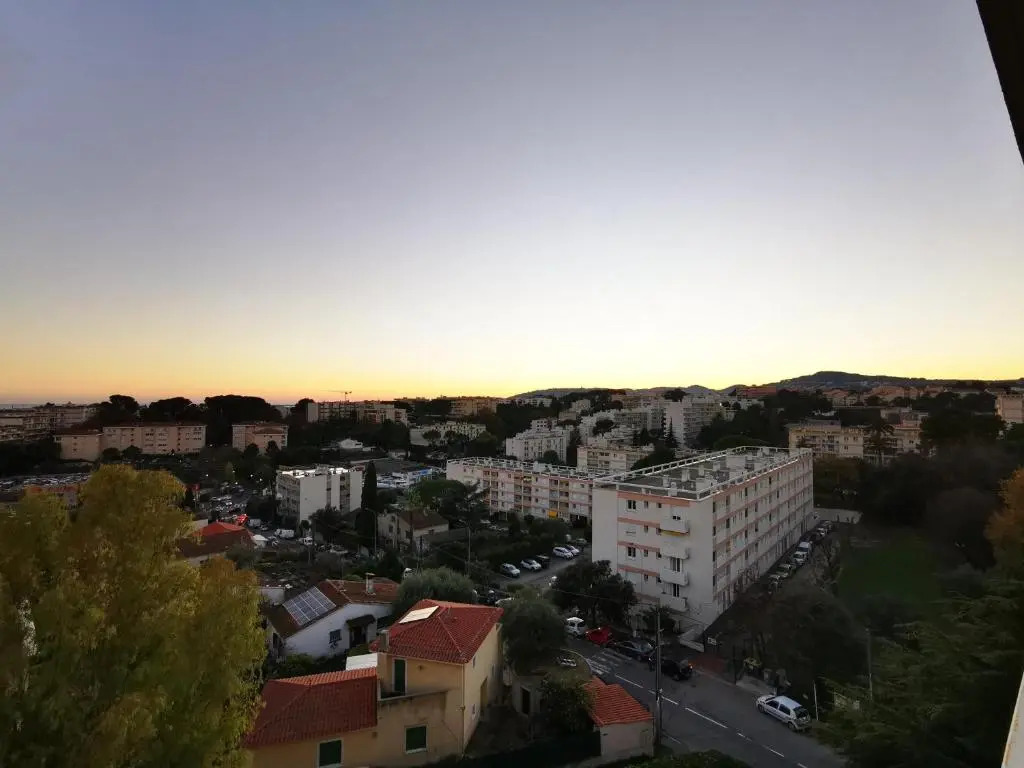 Superbe 3P 57M2 Antibes Parking Privé