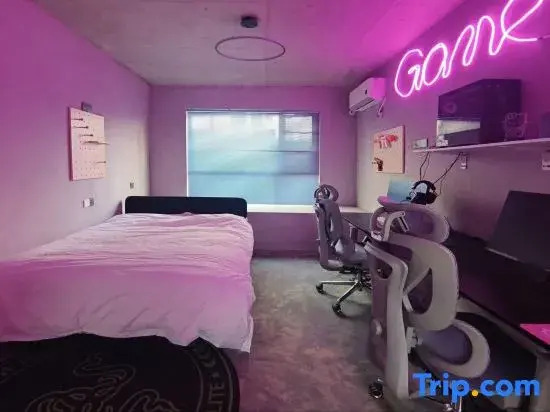 High Dimensions E-Sports Hotel