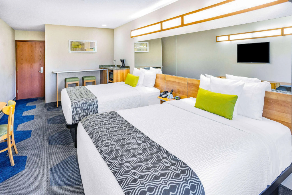 Microtel Inn & Suites by Wyndham Johnstown