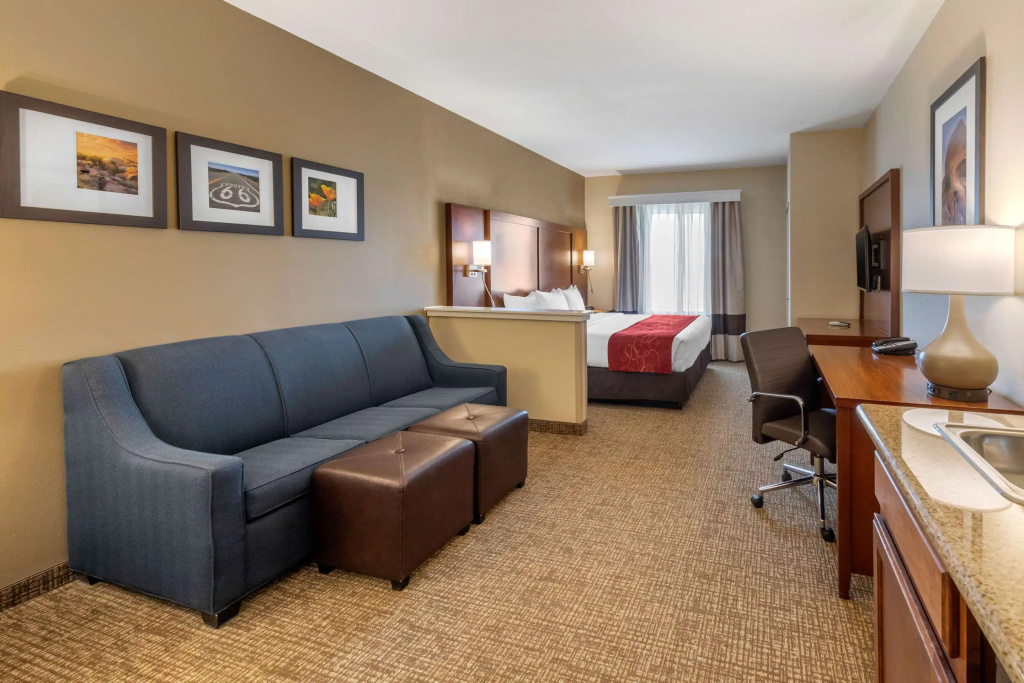 Comfort Suites Barstow near I-15