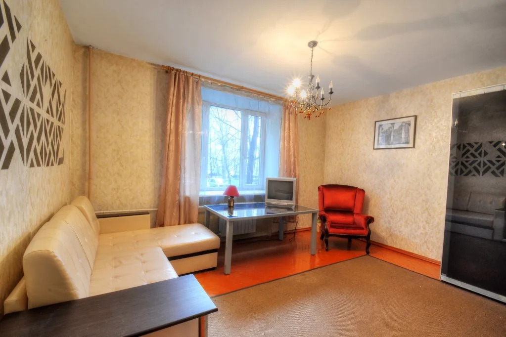 Na Nemchinova 2 Apartments