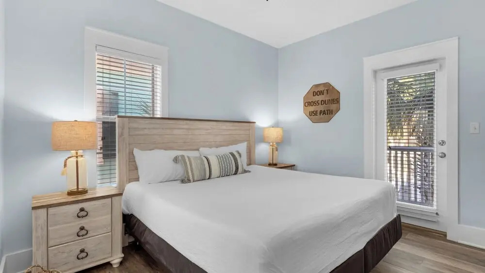 Dog Friendly @ Bungalows at Seagrove; 2 Blocks to Beach ~ Overlooks Pool/spa