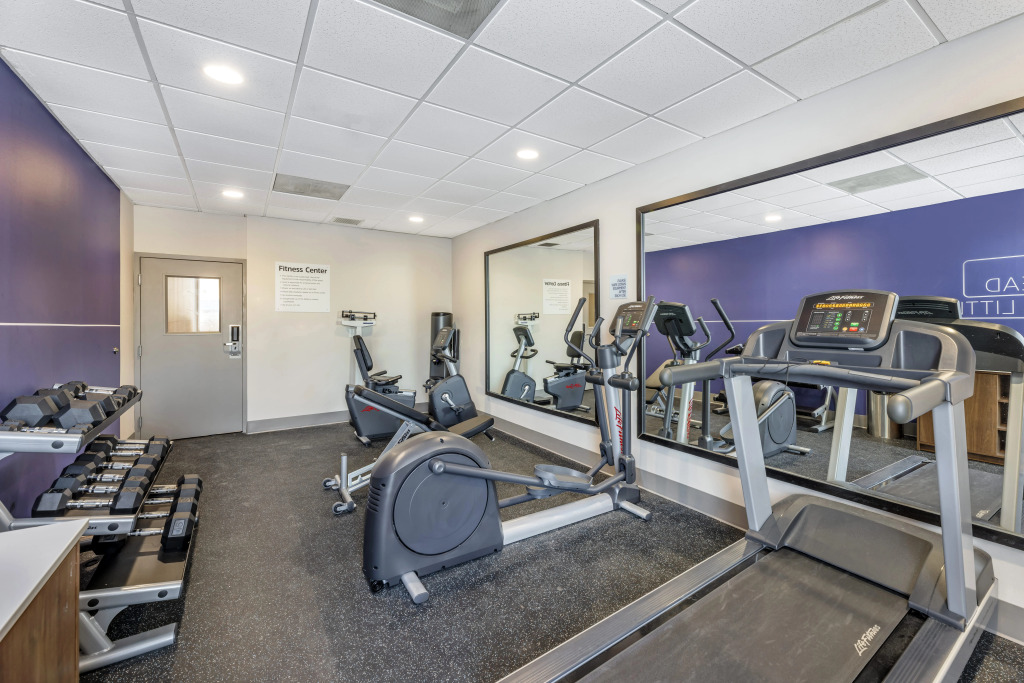 Holiday Inn Express Crestwood by IHG