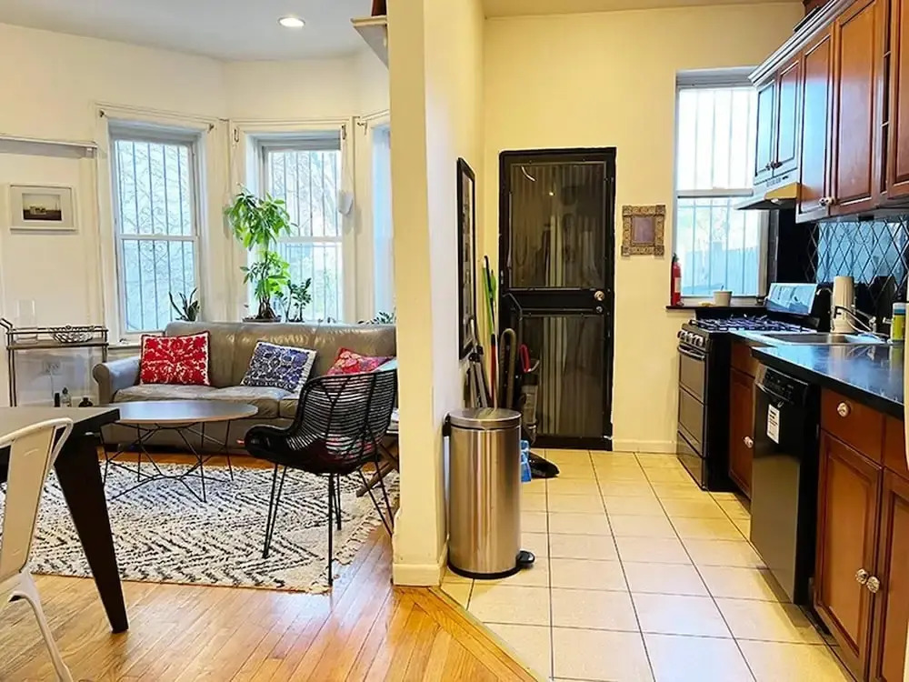 Lovely two Bedroom With Patio!