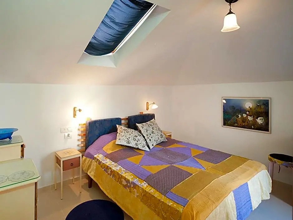 Neve Tzedek European Style w/ Balcony by Sea N' Rent
