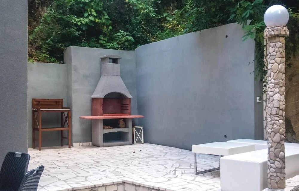 Nice Home in Jesenice With Wifi and 2 Bedrooms