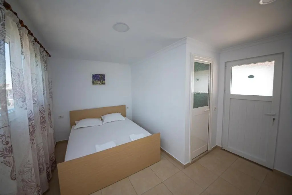 Himara Apartments
