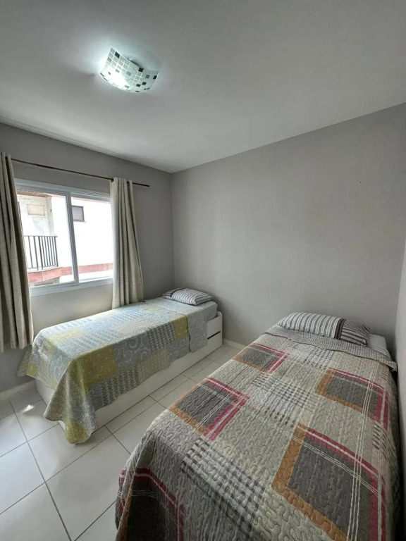 Apartamento 3 Quartos em Frente à Praia do Forte