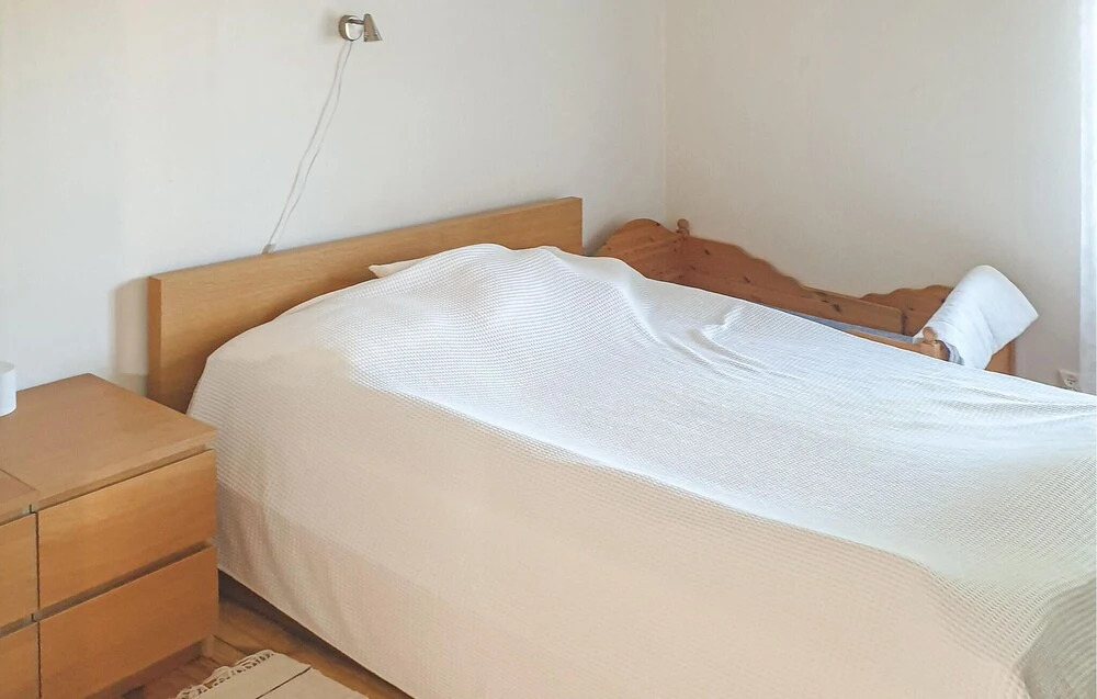 Awesome Home in Kalmar With Wifi and 3 Bedrooms