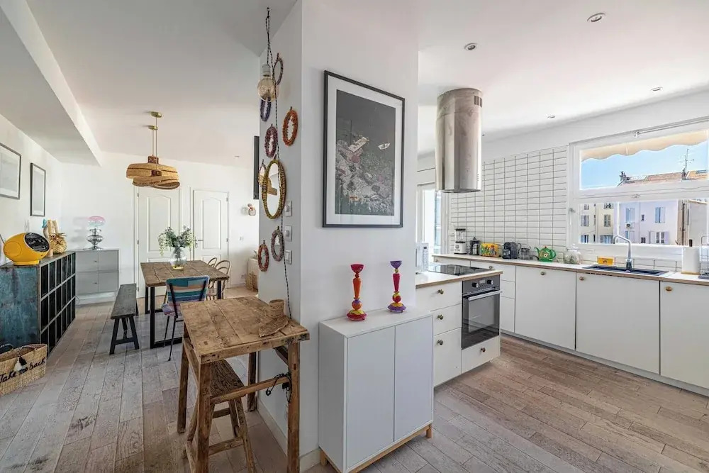 Cozy 2 Bedroom Apartment in the Heart of Cannes