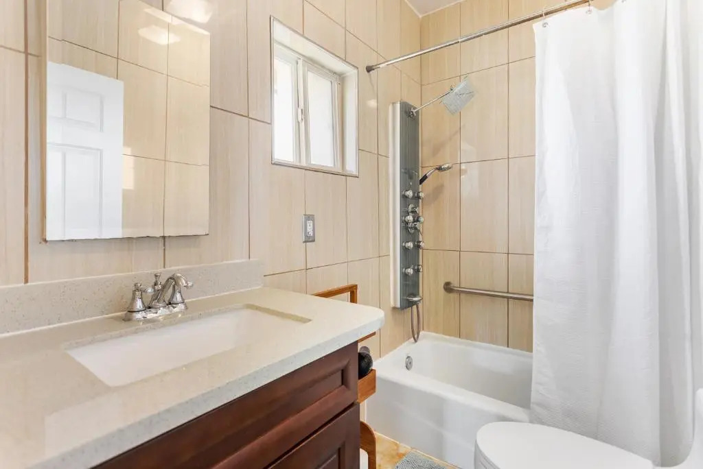 4BR Bungalow in Echo Park