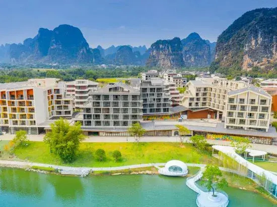 Yangshuo Hidden Place Mansion (Yulong River)