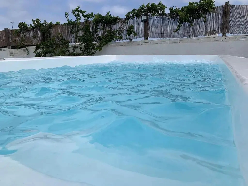 VALTISYA POOL AND AIRPORT