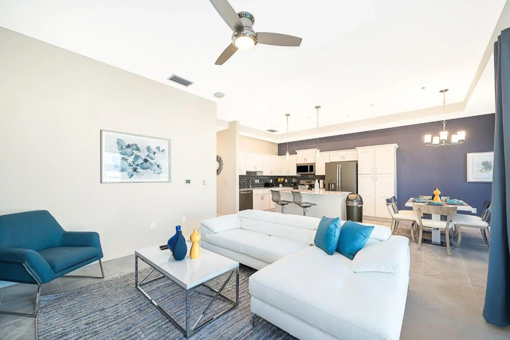 DC405 Storey Lake Condo 2 bed 2 bath free Waterpark