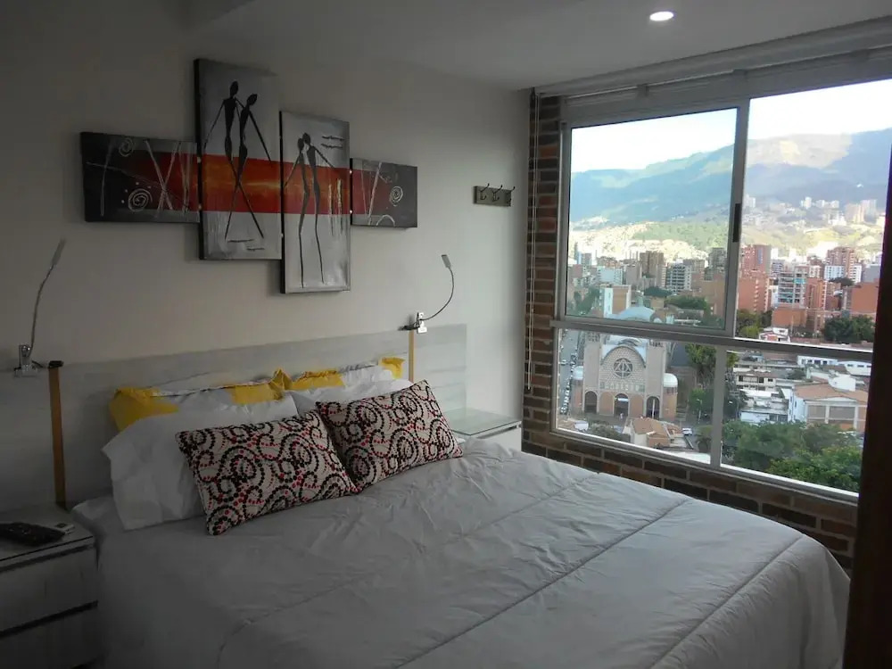 Laureles elegant Spring City Treat