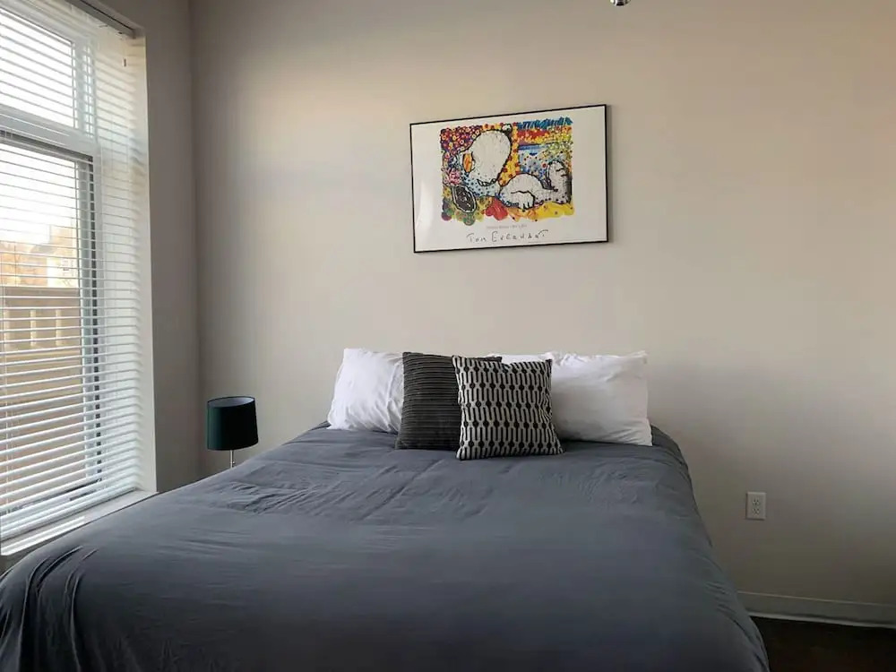 Modern 2 Bedroom on Riverfront w Parking