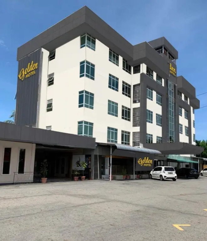 Golden Hotel