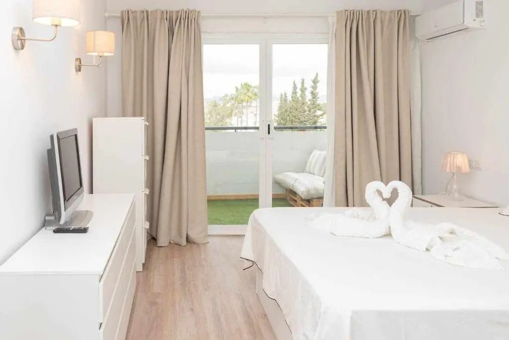 NEW Apt RELAX HOME a 150 m del mar WIFI y Piscina