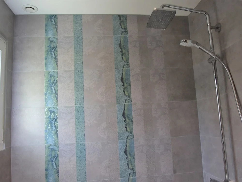 Beautiful Renovated Villa With a Private Swimming Pool and View ont the Sea!