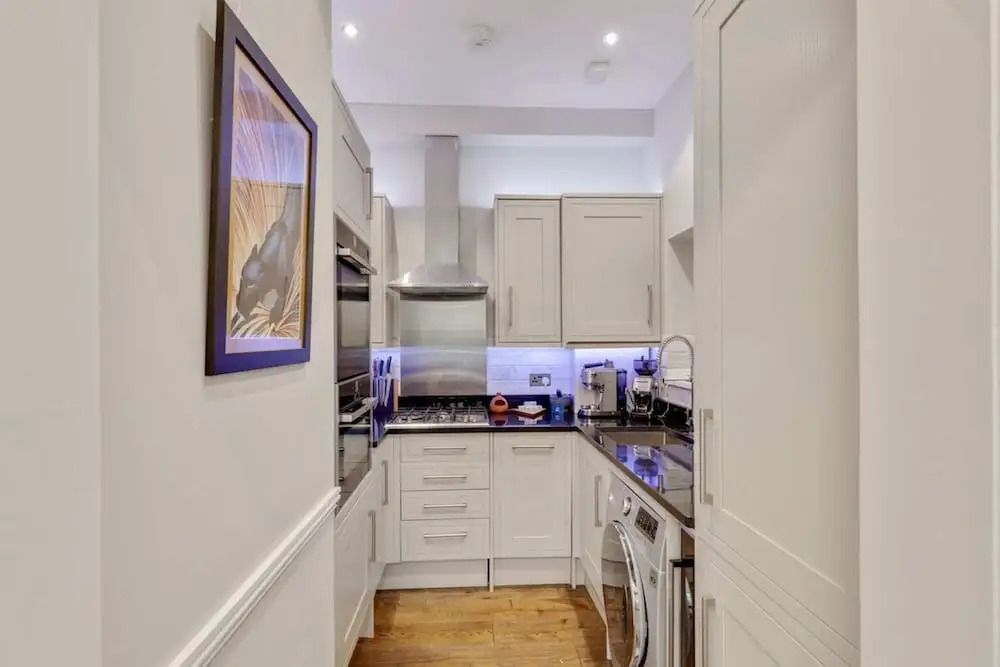 Bright Camberwell Georgian Apartment