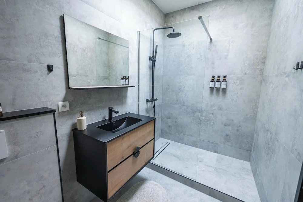 Relaxing 5BR Apartment Close to Downtown