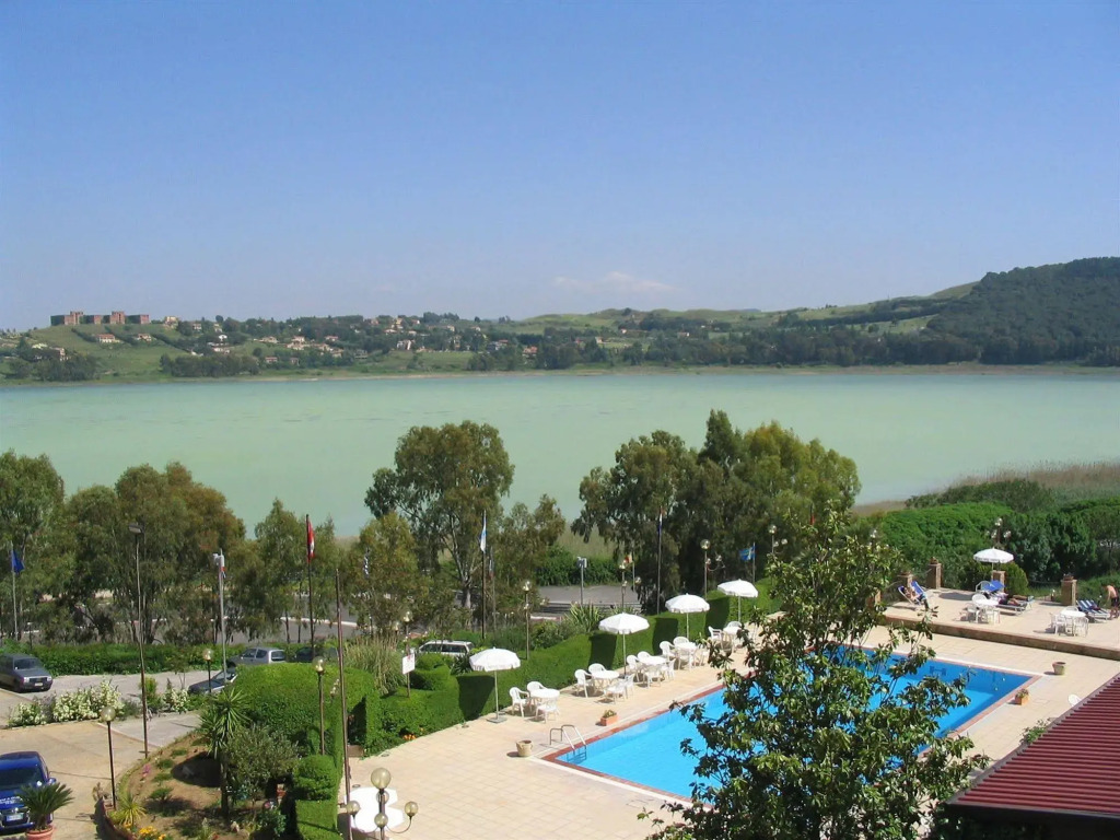 Riviera Hotel