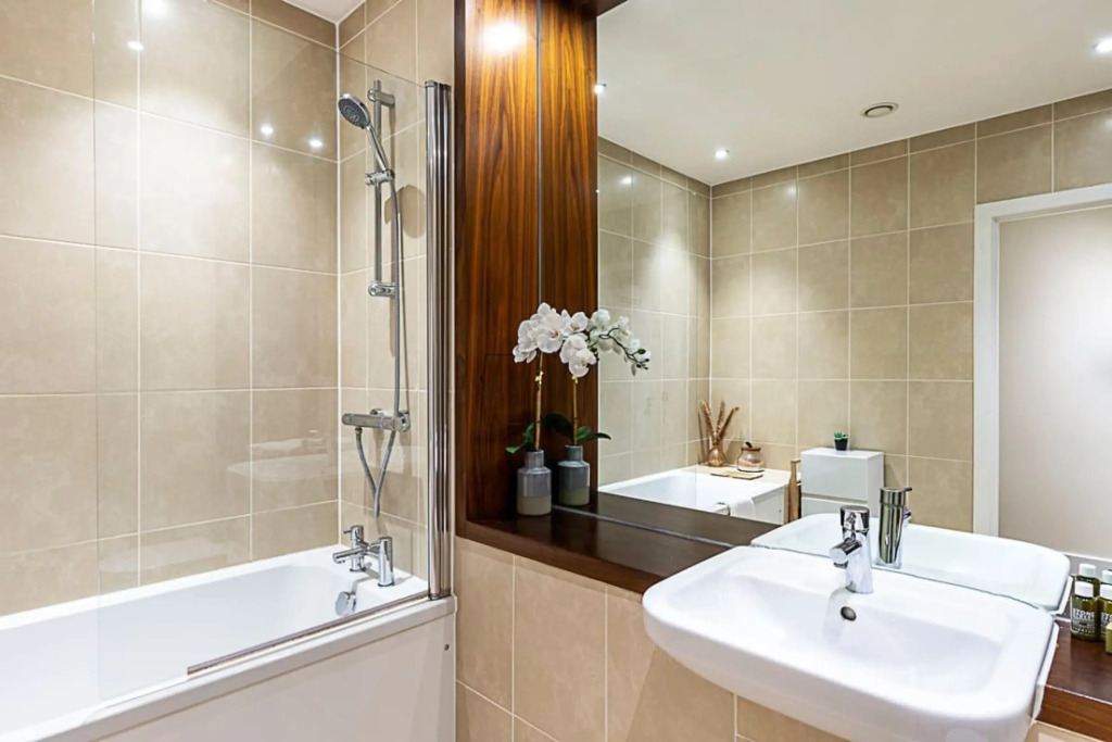 Vibrant London Canal Apartment