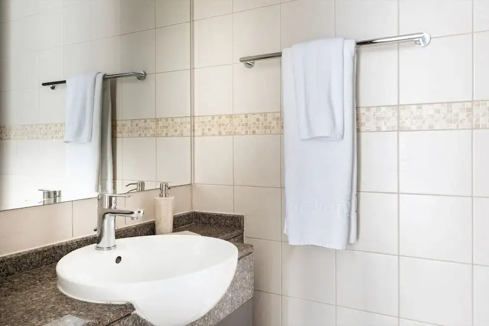 1BR Tranquil Space With Incredible Marina Views!
