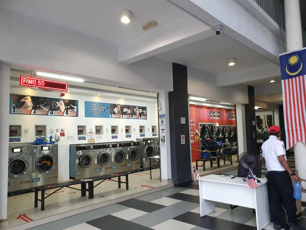 Seri Kembangan Facilities Level Free WIFI Cozy Home - 3Elements