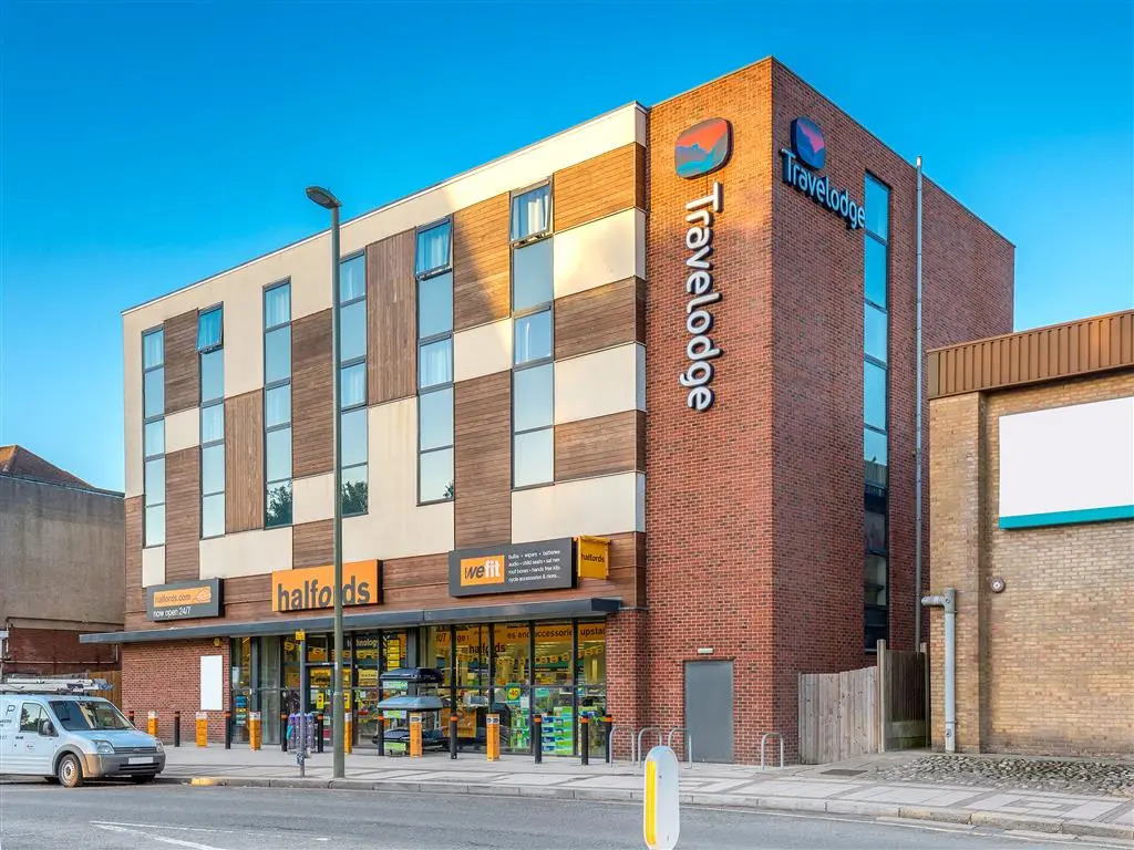 Travelodge London Whetstone Hotel