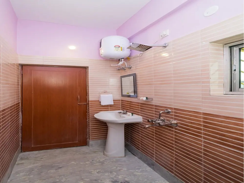 OYO 11379 Jams Guest House
