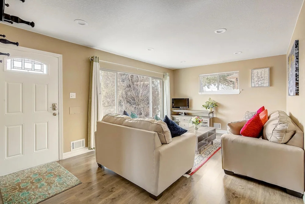 Sunny 5 Bedroom House
