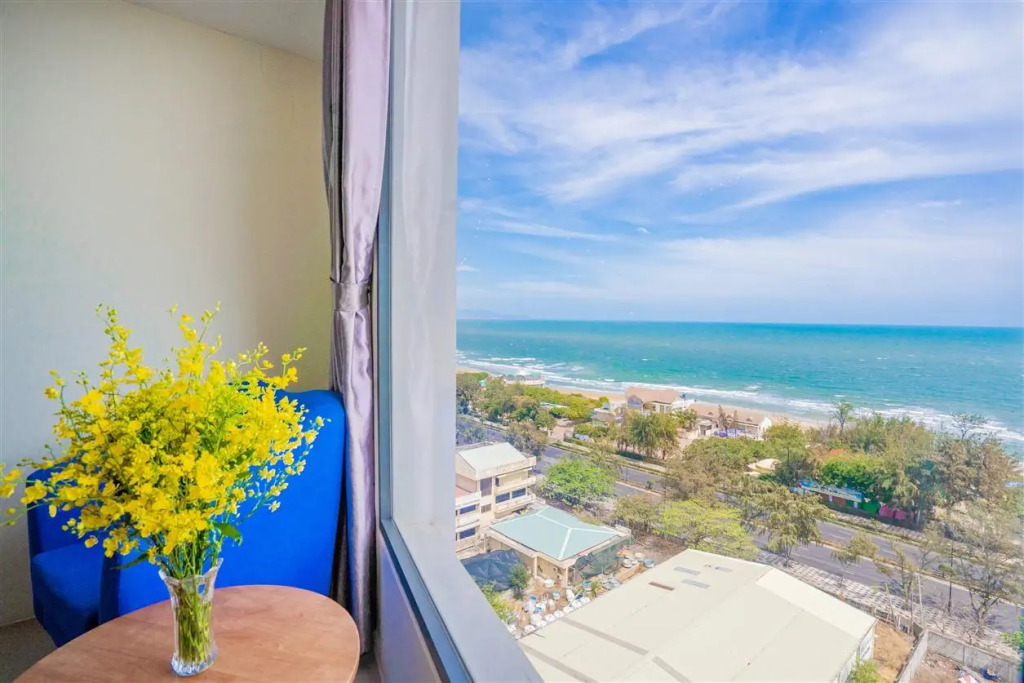 Annata Beach Hotel