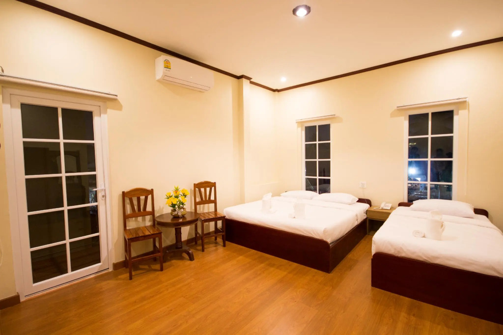 Sunbeam Hotel