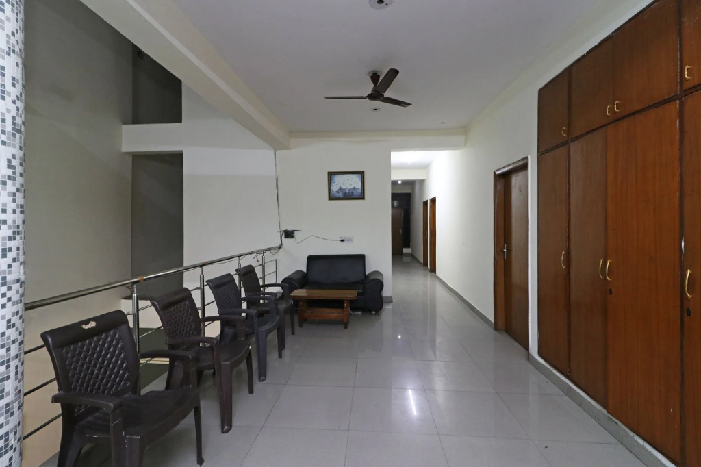 Hotel Akash Palace