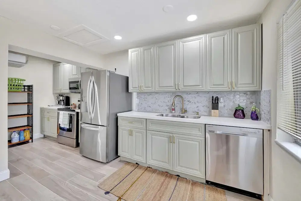 Pompano Beach Bungalow for 5!