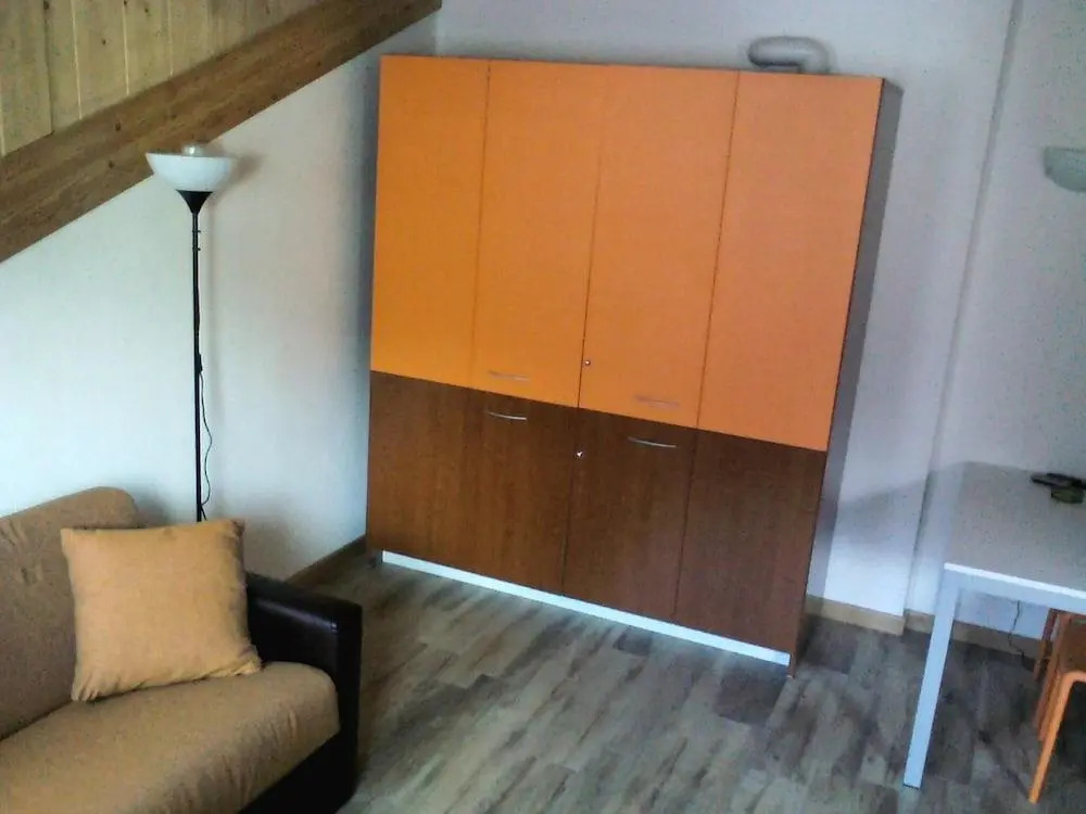 Residence Acero Rosso