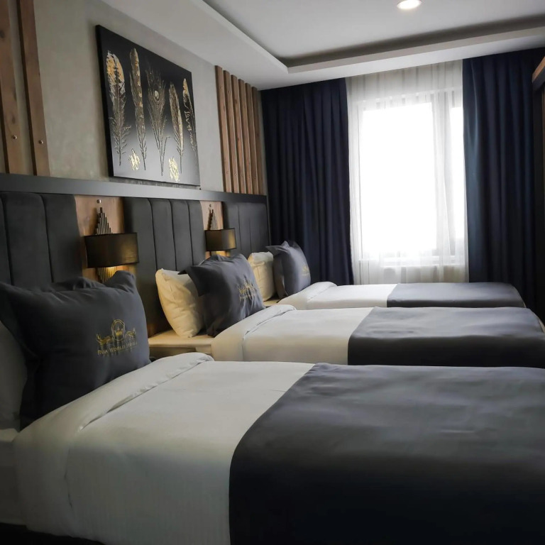 RUA WORLD HOTEL